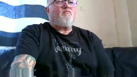 Snapshot of curtus14 chatting on April 23, 3:36 pm curtus14 online show from April 23, 3:36 pm