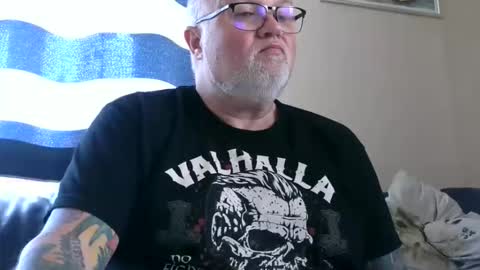 Snapshot of curtus14 chatting on May 2, 7:24 am curtus14 online show from May 2, 7:24 am