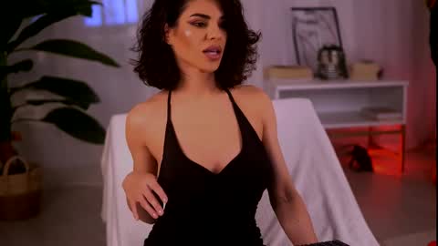 curvedlizzie online show from May 22, 10:37 pm
