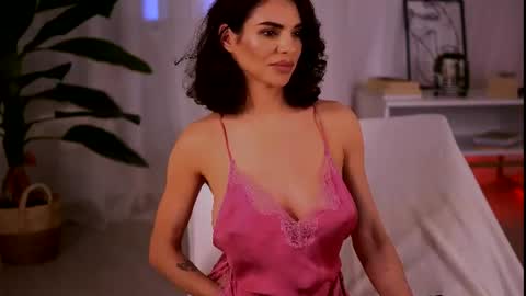curvedlizzie online show from June 26, 12:04 am