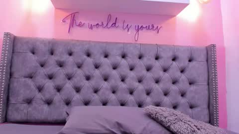 curvy_bigass18 online show from February 8, 7:06 pm