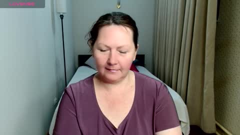 Snapshot of curvy_girlz chatting on September 8, 5:12 pm curvy_girlz online show from September 8, 5:12 pm