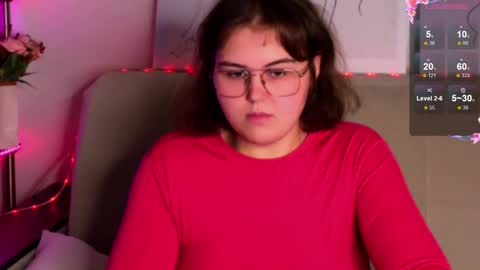 Snapshot of curvy_janie chatting on October 7, 8:33 am Jane online show from October 7, 8:33 am