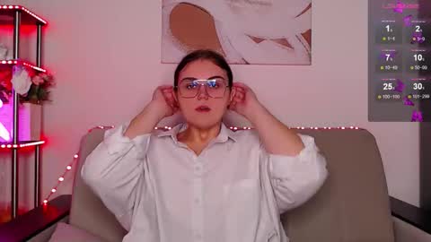 Snapshot of curvy_janie chatting on November 15, 4:32 am Jane online show from November 15, 4:32 am