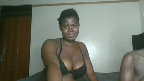 queen online show from April 2, 12:03 pm