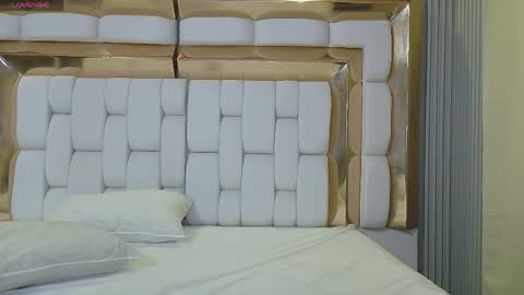 Dakota  online show from April 2, 9:45 pm