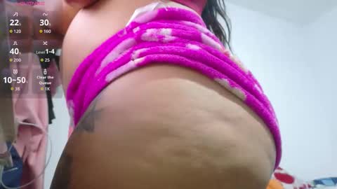 Snapshot of curvybigass_ chatting on March 12, 10:54 am Sofia online show from March 12, 10:54 am