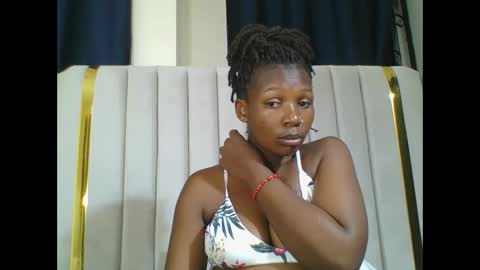 Snapshot of curvybootyj chatting on January 26, 12:26 am CuteJJudy online show from January 26, 12:26 am