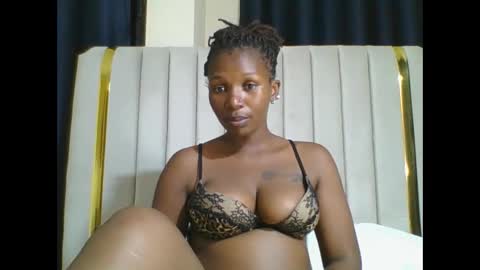 Snapshot of curvybootyj chatting on February 2, 5:26 pm CuteJJudy online show from February 2, 5:26 pm