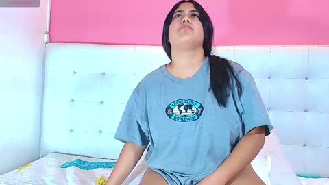 Snapshot of curvybuffgirl chatting on February 25, 9:42 am Michel online show from February 25, 9:42 am