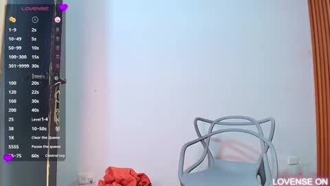 Snapshot of curvybuffgirl chatting on March 8, 10:56 pm Michel online show from March 8, 10:56 pm