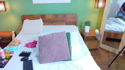 Danna online show from October 18, 7:25 pm