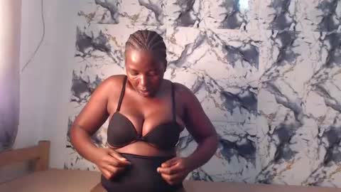 curvyj255 online show from July 13, 7:16 pm