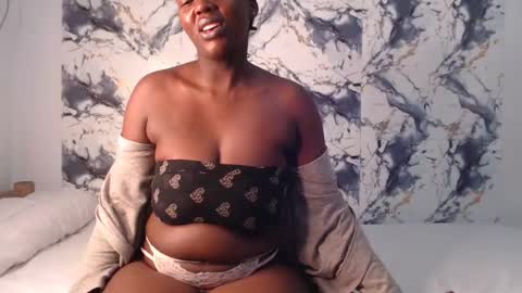 curvyj255 online show from July 25, 1:15 am