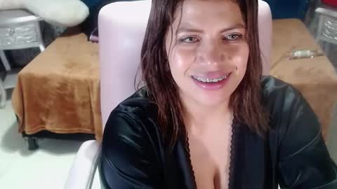 Julieth online show from January 13, 8:47 am