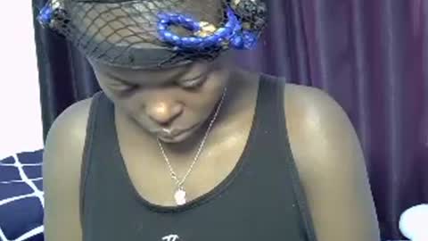 curvynubian online show from July 8, 11:58 am