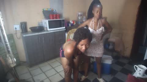 curvypear76x online show from September 22, 8:16 am