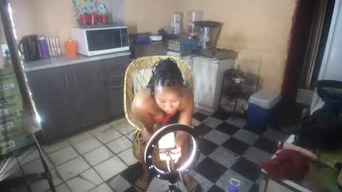 curvypear76x online show from September 30, 10:31 am