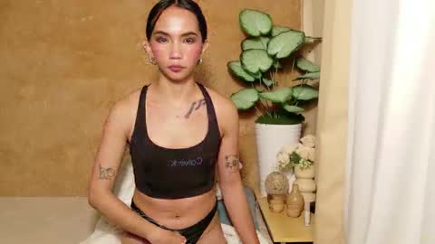 Snapshot of cute_294050 chatting on April 18, 3:49 pm Cali online show from April 18, 3:49 pm