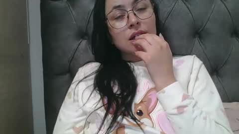 andreea online show from February 11, 6:46 pm