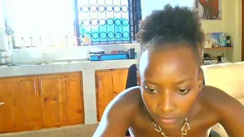 Snapshot of cute_annah chatting on July 23, 5:05 am cute annah online show from July 23, 5:05 am