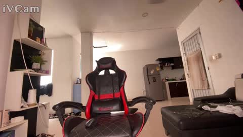 Snapshot of cute_boy_24cm chatting on September 19, 3:45 pm cute_boy_24cm online show from September 19, 3:45 pm