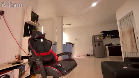 Snapshot of cute_boy_24cm chatting on September 26, 1:37 pm cute_boy_24cm online show from September 26, 1:37 pm