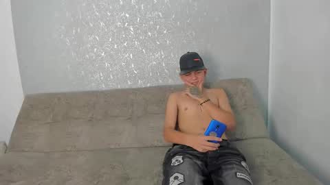 ARTURO-18  MATIAS-18  NIKOLAY-19  HADES-18  GABO-19 online show from February 7, 7:17 pm