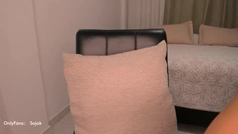 Snapshot of cute_brunett chatting on September 28, 3:56 am Sara online show from September 28, 3:56 am