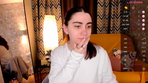 Snapshot of cute_chus chatting on April 2, 2:09 am Hanna online show from April 2, 2:09 am