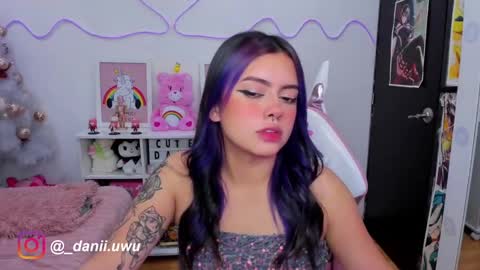 Snapshot of cute_dani__ chatting on December 31, 11:09 am Dani online show from December 31, 11:09 am