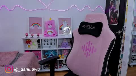 Snapshot of cute_dani__ chatting on January 24, 12:52 pm Dani online show from January 24, 12:52 pm
