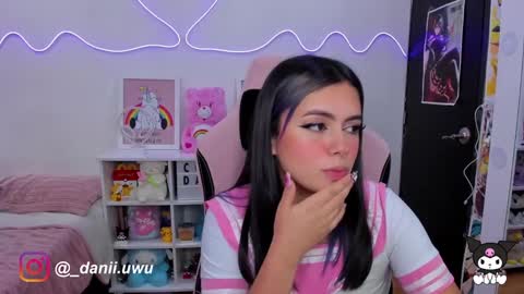 Snapshot of cute_dani__ chatting on February 24, 9:52 pm Dani online show from February 24, 9:52 pm