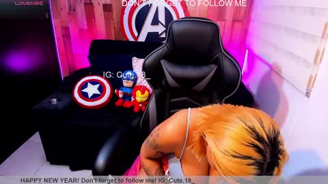 Snapshot of cute_elii chatting on February 2, 2:06 am Independent Model online show from February 2, 2:06 am