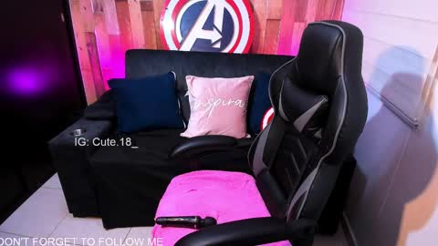 Snapshot of cute_elii chatting on March 4, 2:17 am Independent Model online show from March 4, 2:17 am