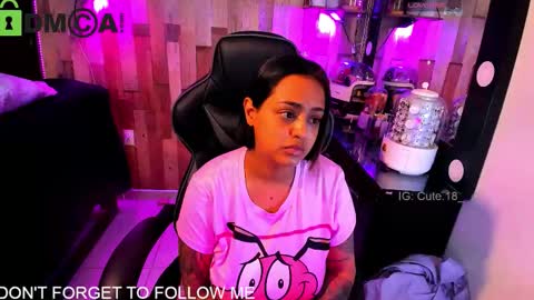 Snapshot of cute_elii chatting on February 28, 11:17 pm Independent Model online show from February 28, 11:17 pm
