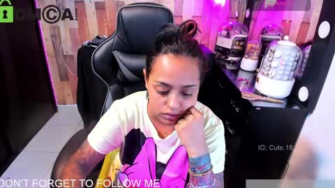 Snapshot of cute_elii chatting on April 23, 11:40 pm Independent Model online show from April 23, 11:40 pm