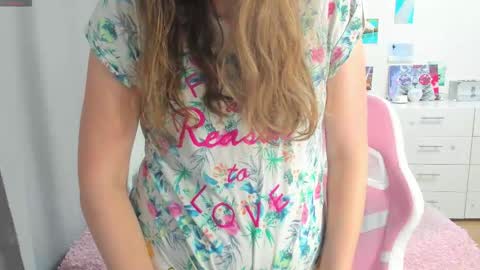 Snapshot of cute_kate0 chatting on September 17, 12:51 pm cute_kate0 online show from September 17, 12:51 pm