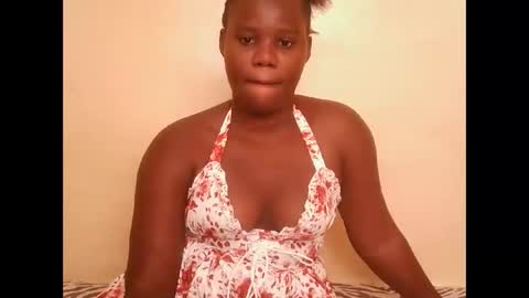 cute_latifah online show from February 3, 7:57 am