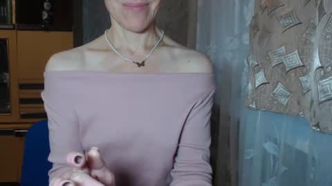 cute_lion_ online show from December 5, 5:59 am