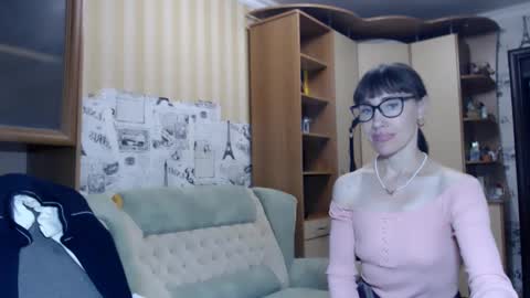 cute_lion_ online show from December 10, 11:11 am