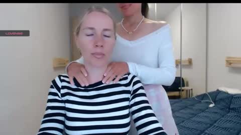 cute_lion_ online show from October 1, 2:56 pm