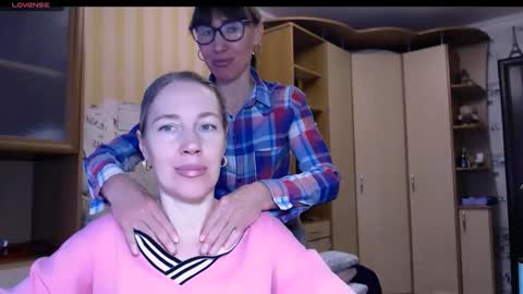 cute_lion_ online show from February 28, 12:50 pm