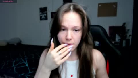 Snapshot of cute_little_ass chatting on February 23, 2:31 am Emily online show from February 23, 2:31 am