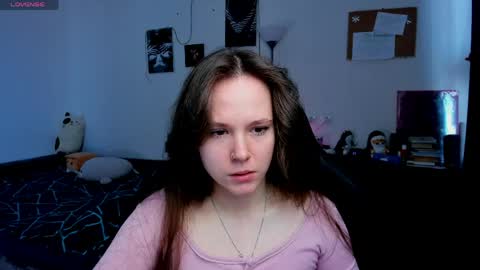 Snapshot of cute_little_ass chatting on March 27, 6:08 am Emily online show from March 27, 6:08 am