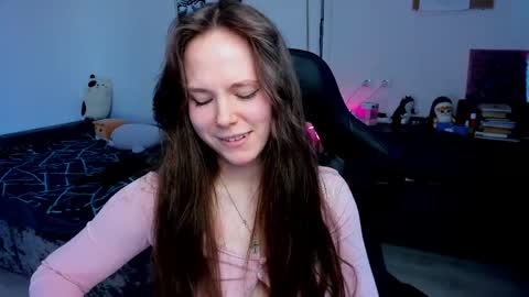 Snapshot of cute_little_ass chatting on March 27, 8:26 am Emily online show from March 27, 8:26 am