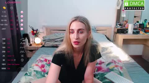 Snapshot of cute_milana chatting on October 5, 12:03 pm Milana online show from October 5, 12:03 pm