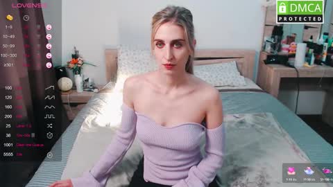 Snapshot of cute_milana chatting on October 15, 10:04 am Milana online show from October 15, 10:04 am