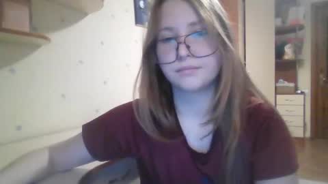 Veronica online show from April 2, 8:06 pm