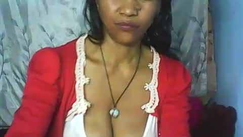 Snapshot of cute_moll chatting on October 4, 7:23 pm murielle online show from October 4, 7:23 pm